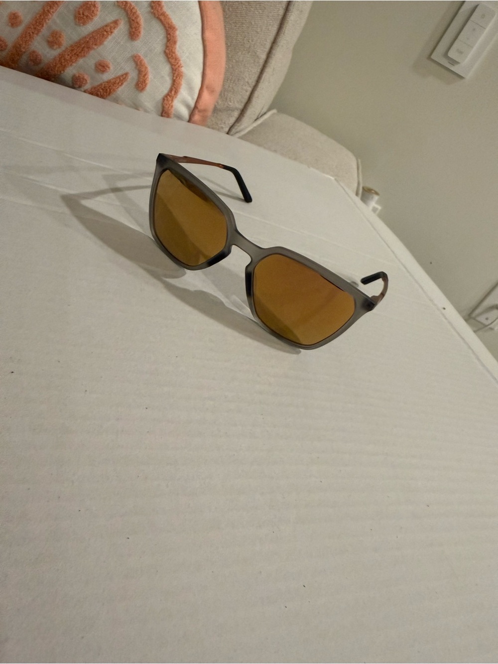 NWOT Oakley Rectangular Sunglasses, Sielo
